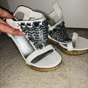 Not rated wedge heels